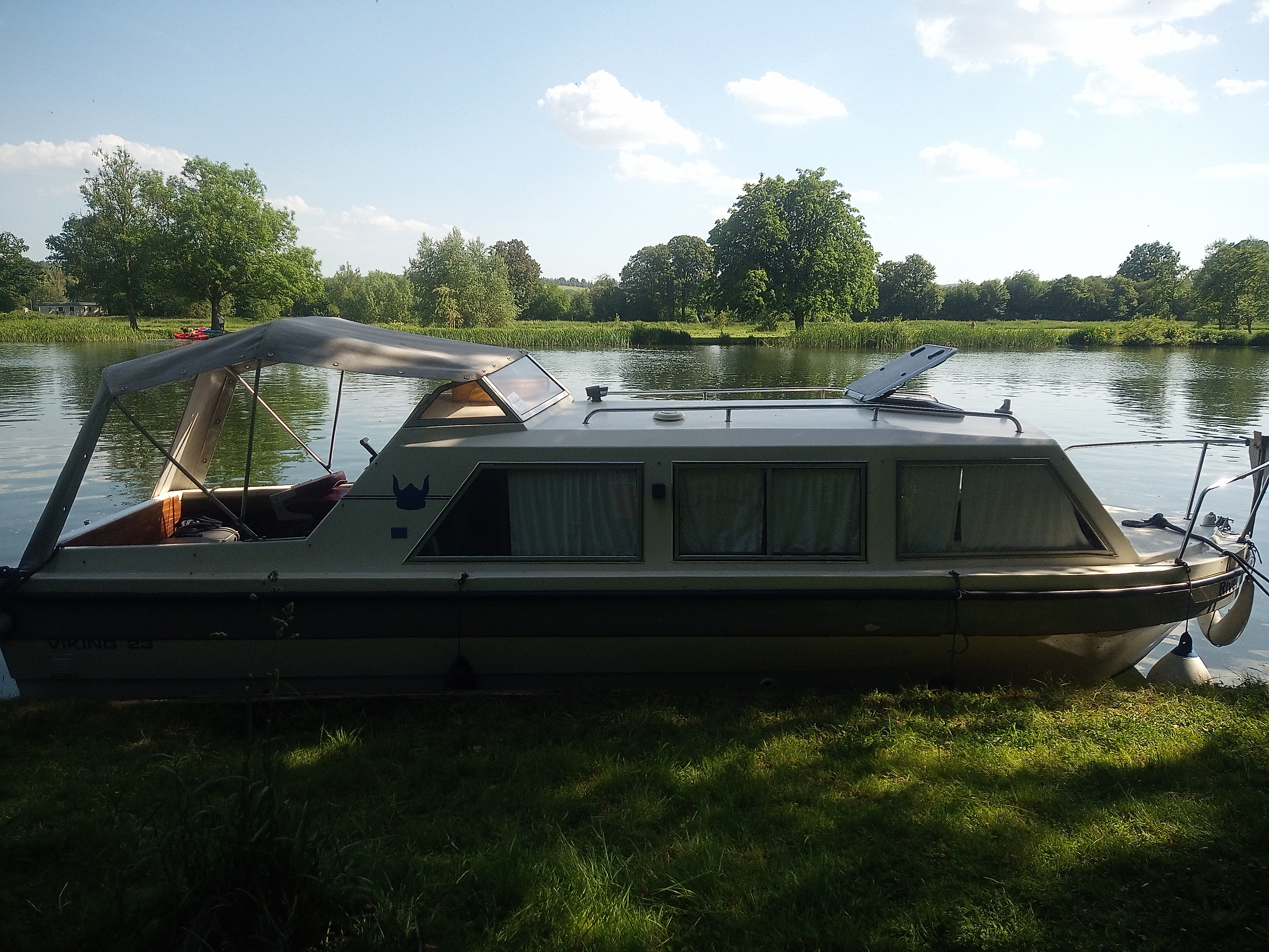River Charm Viking 23