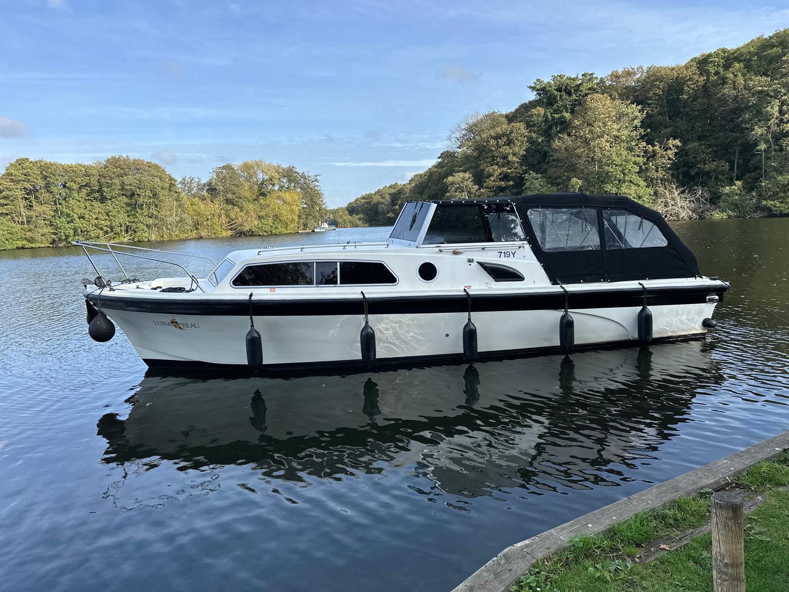 Luna Beau Project 31 Aft Cabin Cruiser 